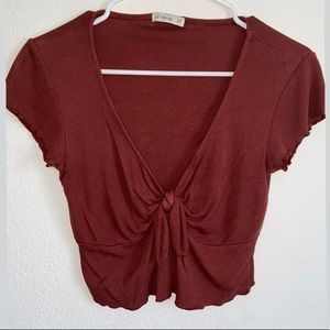 Maroon knot front crop top (s)
